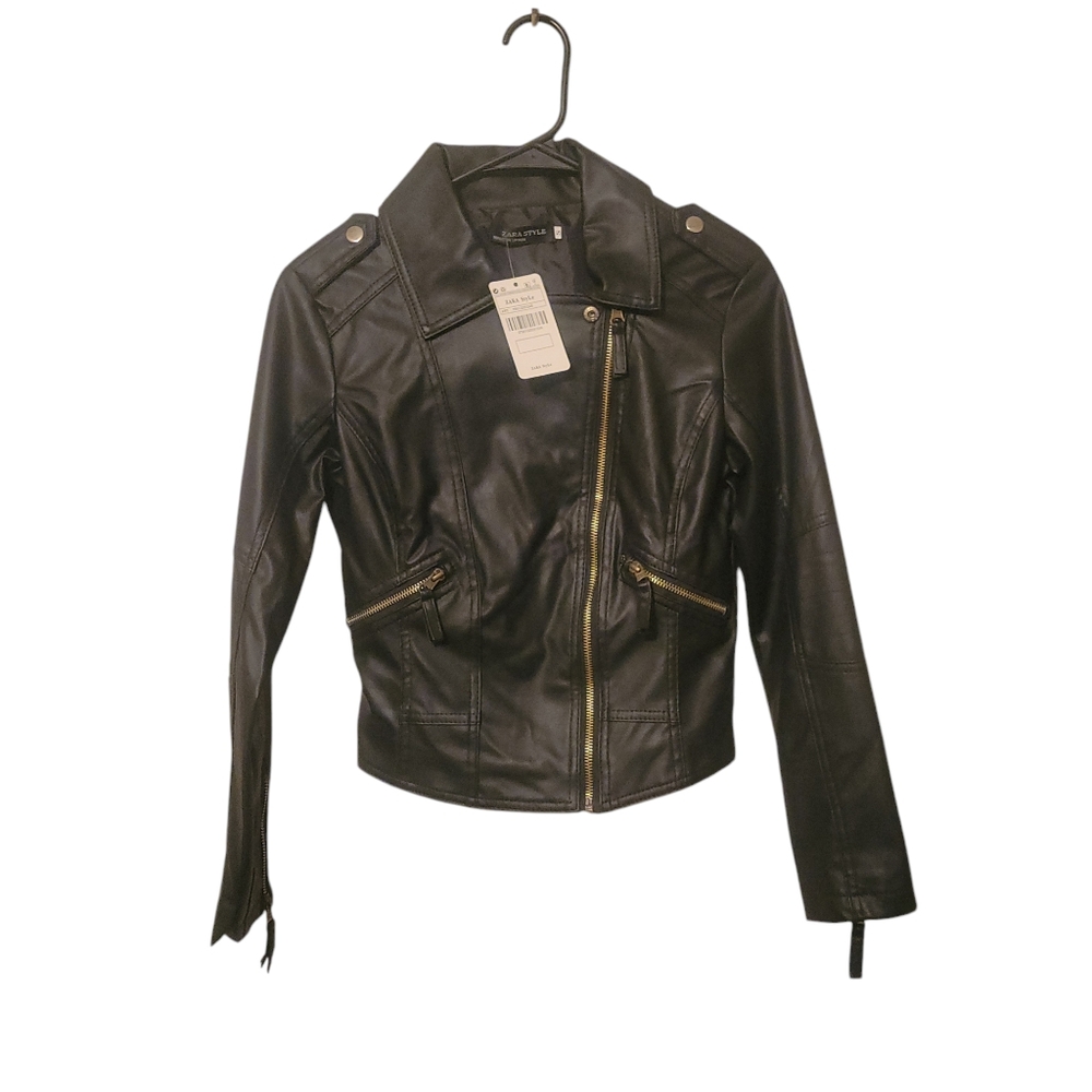 NWT Black Faux Leather Moto Jacket Gold Zip Cropped Biker Small Edgy Chic - Picture 10 of 11